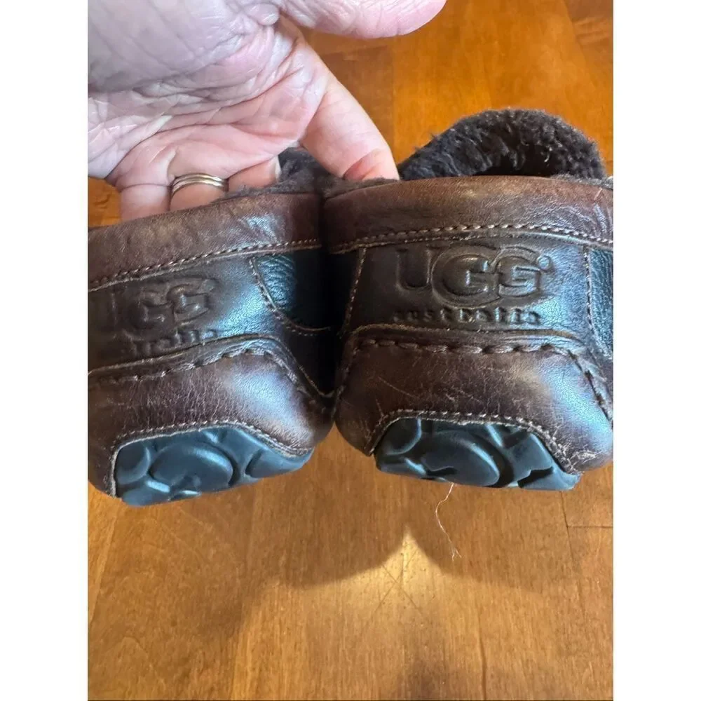 UGG Australia Mens Size 11 Brown Black Leather Shearling Moccasin Slippers